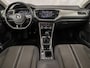 Volkswagen T-Roc 1.0 TSI Sport (APPLE CARPLAY, GROOT NAVI, CAMERA, CLIMATE, SPORTSTOELEN, GETINT GLAS, ELEK ACHTERKLEP, ADAPTIVE CRUISE, NIEUWSTAAT)