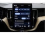 Volvo XC60 2.0 T6 Plug-in Hybrid AWD Plus Dark | Facelift | Pano | E-Trekhaak | Head-Up