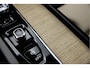 Volvo XC60 2.0 T6 Plug-in Hybrid AWD Plus Dark | Facelift | Pano | E-Trekhaak | Head-Up
