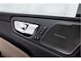 Volvo XC60 2.0 T6 Plug-in Hybrid AWD Plus Dark | Facelift | Pano | E-Trekhaak | Head-Up