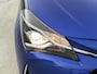 Toyota Yaris 1.5 VVT-i Bi-Tone | Navigatie| Trekhaak | Achteruitrijcamera | Airco