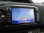 Toyota Yaris 1.5 VVT-i Bi-Tone | Navigatie| Trekhaak | Achteruitrijcamera | Airco
