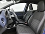 Toyota Yaris 1.5 VVT-i Bi-Tone | Navigatie| Trekhaak | Achteruitrijcamera | Airco