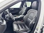 Volvo XC60 T6 Recharge R-Design | 21" | Harman Kardon | Trekhaak | Panoramadak | Elektr. verstelbare | Verwarmbare | Sportstoelen | Parkeercamera | Adaptieve Cruise | BLIS