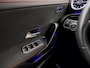 Mercedes-Benz CLA 180 AMG Sport Automaat (GROOT NAVI, LOGISCH NAP, CAMERA, LEDER, SPORTSTOELEN, GETINT GLAS, STOELVERWARMING, ELEK ACHTERKLEP, NIEUWSTAAT)