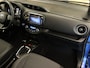 Toyota Yaris 1.5 Hybrid Premium - ORIGINEEL NEDERLANDSE AUTO - AFKOMSTIG VAN EERSTE EIGENAAR! - 100% DEALER ONDERHOUDEN - NAVIGATIE - ACHTERUITRIJCAMERA - PANORAMADAK