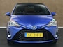 Toyota Yaris 1.5 Hybrid Premium - ORIGINEEL NEDERLANDSE AUTO - AFKOMSTIG VAN EERSTE EIGENAAR! - 100% DEALER ONDERHOUDEN - NAVIGATIE - ACHTERUITRIJCAMERA - PANORAMADAK