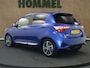 Toyota Yaris 1.5 Hybrid Premium - ORIGINEEL NEDERLANDSE AUTO - AFKOMSTIG VAN EERSTE EIGENAAR! - 100% DEALER ONDERHOUDEN - NAVIGATIE - ACHTERUITRIJCAMERA - PANORAMADAK