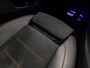 Mercedes-Benz A-klasse 180 AMG Line Automaat (FABRIEKSGARANTIE, APPLE CARPLAY, GROOT NAVI, SFEERVERLICHTING, CAMERA, KUIPSTOELEN, STOELVERWARMING, GETINT GLAS, NIEUWSTAAT)