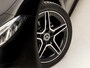 Mercedes-Benz A-klasse 180 AMG Line Automaat (FABRIEKSGARANTIE, APPLE CARPLAY, GROOT NAVI, SFEERVERLICHTING, CAMERA, KUIPSTOELEN, STOELVERWARMING, GETINT GLAS, NIEUWSTAAT)