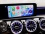 Mercedes-Benz A-klasse 180 AMG Line Automaat (FABRIEKSGARANTIE, APPLE CARPLAY, GROOT NAVI, SFEERVERLICHTING, CAMERA, KUIPSTOELEN, STOELVERWARMING, GETINT GLAS, NIEUWSTAAT)