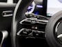 Mercedes-Benz A-klasse 180 AMG Line Automaat (FABRIEKSGARANTIE, APPLE CARPLAY, GROOT NAVI, SFEERVERLICHTING, CAMERA, KUIPSTOELEN, STOELVERWARMING, GETINT GLAS, NIEUWSTAAT)