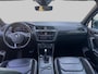 Volkswagen Tiguan Allspace 1.5 TSI Highline Business R-line 7p. (NL-auto, Panorama, Trehaak, Carplay, Camera, Leder, StoelV, ETc)