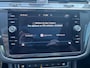 Volkswagen Tiguan Allspace 1.5 TSI Highline Business R-line 7p. (NL-auto, Panorama, Trehaak, Carplay, Camera, Leder, StoelV, ETc)