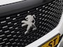 Peugeot 2008 1.2 PureTech Allure | Apple Carplay / Android Auto | Parkeersensoren | Climate Control | Trekhaak |