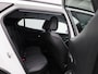 Peugeot 2008 1.2 PureTech Allure | Apple Carplay / Android Auto | Parkeersensoren | Climate Control | Trekhaak |