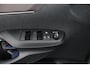 Toyota Yaris Cross 1.5 Hybrid Executive | Leder - Stof bekleding | Dodehoekherkening | Trekhaak | Parkeersensoren |