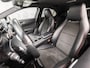 Mercedes-Benz A-klasse 180 AMG Night Edition Automaat (NAVIGATIE, LEDER/ALCANTARA, DIAMOND GRILL, STOELVERWARMING, GETINT GLAS, SPORTSTOELEN, CRUISE, LED KOPLAMPEN, NIEUWSTAAT)