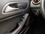Mercedes-Benz A-klasse 180 AMG Night Edition Automaat (NAVIGATIE, LEDER/ALCANTARA, DIAMOND GRILL, STOELVERWARMING, GETINT GLAS, SPORTSTOELEN, CRUISE, LED KOPLAMPEN, NIEUWSTAAT)