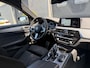 BMW 5-Serie Touring 520d Executive M-Sport | Camera | Harmon Kardon | Navigatie | Elektrische Achterklep | 19 Inch Lichtmetalen Velgen |