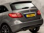 Mercedes-Benz B-klasse 200 AMG Sport 157Pk (GROOT NAVI, CLIMATE, CAMERA, HARMAN/KARDON, STOELVERWARMING, LEDEREN SPORTSTOELEN, HARMAN/KARDON, XENON, ZWART HEMEL, NIEUWSTAAT)
