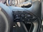 Mazda 2 Hybrid Toyota Yaris 1.5 | Navigatie via Apple Carplay | Stoel + stuurverwarming | Cruise Control | Parkeercamera | Licht metalen velgen