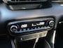 Mazda 2 Hybrid Toyota Yaris 1.5 | Navigatie via Apple Carplay | Stoel + stuurverwarming | Cruise Control | Parkeercamera | Licht metalen velgen