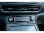 Hyundai Kona Electric EV Fashion 64 kWh | Camera | Stoelverwarmig | Cruise control adaptief | Head-up display | Dodehoek detectie | Digitaal dashboard | Apple Carplay/Android Auto | Achteruitrijcamera | Apple Carplay/Android Auto|telefoonintegratie premium | Cruise control adaptief met Stop&Go