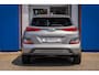 Hyundai Kona Electric EV Fashion 64 kWh | Camera | Stoelverwarmig | Cruise control adaptief | Head-up display | Dodehoek detectie | Digitaal dashboard | Apple Carplay/Android Auto | Achteruitrijcamera | Apple Carplay/Android Auto|telefoonintegratie premium | Cruise control adaptief met Stop&Go