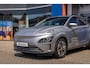 Hyundai Kona Electric EV Fashion 64 kWh | Camera | Stoelverwarmig | Cruise control adaptief | Head-up display | Dodehoek detectie | Digitaal dashboard | Apple Carplay/Android Auto | Achteruitrijcamera | Apple Carplay/Android Auto|telefoonintegratie premium | Cruise control adaptief met Stop&Go