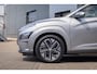 Hyundai Kona Electric EV Fashion 64 kWh | Camera | Stoelverwarmig | Cruise control adaptief | Head-up display | Dodehoek detectie | Digitaal dashboard | Apple Carplay/Android Auto | Achteruitrijcamera | Apple Carplay/Android Auto|telefoonintegratie premium | Cruise control adaptief met Stop&Go