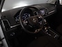 Skoda Karoq 1.5 TSI ACT Business Edition 150 pk Automaat (DSG) | Navigatie | Trekhaak (wegklapbaar) | Parkeersensoren achter | Adaptieve cruise control | Stoel/stuur verwarming |