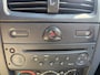 Renault Clio 1.4-16V Dynamique Comfort | AUTOMAAT | 3/6 OF 12MND GARANTIE | AIRCO | CRUISE | LMV | NW APK |