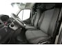 Renault Master T33 2.3 dCi L2H2 | Airco | Cruise | Camera | 3 Zits | Navi | Parkeersens.