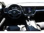 Volvo V60 2.0 T5 Momentum | Achteropkomend verkeer waarschuwing | Autonomous Emergency Braking | Bots herkenning en activatie | Bluetooth telefoonvoorbereiding | Cruise control | Business Pack Connect | Achteruitrijcamera | Voorstoelen verwarmd