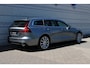 Volvo V60 2.0 T5 Momentum | Achteropkomend verkeer waarschuwing | Autonomous Emergency Braking | Bots herkenning en activatie | Bluetooth telefoonvoorbereiding | Cruise control | Business Pack Connect | Achteruitrijcamera | Voorstoelen verwarmd