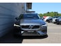 Volvo V60 2.0 T5 Momentum | Achteropkomend verkeer waarschuwing | Autonomous Emergency Braking | Bots herkenning en activatie | Bluetooth telefoonvoorbereiding | Cruise control | Business Pack Connect | Achteruitrijcamera | Voorstoelen verwarmd