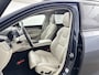 Volvo V90 T8 Recharge Ultimate Dark | 20" | Luchtvering | Geventileerd Nappa | Bowers & Wilkins | Stoelmassage | 360 Camera | Full LED | Head-Up | Panoramadak
