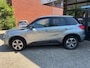 Suzuki Vitara 1.6 High Executive // SCHUIF-KANTELDAK // ADAPT. CRUISE // KEYLESS // CAMERA+SENSOREN // STOELVERWARMING //