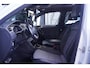 Volkswagen Tiguan 1.5 TSI ACT Highline Business R NAP 2e eigen. 2xR-Line Navigatie APPLE-Carplay 21"-lmv PDC v+a Panodak inparkeerhulp DAB ontvangst LED-verlichting stoelverwarming side-steps