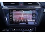 Volkswagen Tiguan 1.5 TSI ACT Highline Business R NAP 2e eigen. 2xR-Line Navigatie APPLE-Carplay 21"-lmv PDC v+a Panodak inparkeerhulp DAB ontvangst LED-verlichting stoelverwarming side-steps
