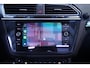 Volkswagen Tiguan 1.5 TSI ACT Highline Business R NAP 2e eigen. 2xR-Line Navigatie APPLE-Carplay 21"-lmv PDC v+a Panodak inparkeerhulp DAB ontvangst LED-verlichting stoelverwarming side-steps