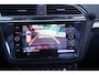 Volkswagen Tiguan 1.5 TSI ACT Highline Business R NAP 2e eigen. 2xR-Line Navigatie APPLE-Carplay 21"-lmv PDC v+a Panodak inparkeerhulp DAB ontvangst LED-verlichting stoelverwarming side-steps