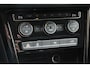 Volkswagen Touran 1.5 TSI DSG Highline 7p Navigatie Apple Carplay/Android Auto Parkeersensoren Adaptieve Cruise Control Stoel-en stuurverwarming Elektrische achterklep Getinte ramen Climatronic