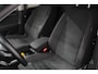 Volkswagen Touran 1.5 TSI DSG Highline 7p Navigatie Apple Carplay/Android Auto Parkeersensoren Adaptieve Cruise Control Stoel-en stuurverwarming Elektrische achterklep Getinte ramen Climatronic