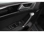 Volkswagen Touran 1.5 TSI DSG Highline 7p Navigatie Apple Carplay/Android Auto Parkeersensoren Adaptieve Cruise Control Stoel-en stuurverwarming Elektrische achterklep Getinte ramen Climatronic