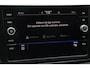 Volkswagen Touran 1.5 TSI DSG Highline 7p Navigatie Apple Carplay/Android Auto Parkeersensoren Adaptieve Cruise Control Stoel-en stuurverwarming Elektrische achterklep Getinte ramen Climatronic