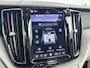 Volvo XC60 T8 Recharge Ultimate Dark | 19" Allseason | Luchtvering |  Geventileerd Nappa | Stoelmassage | Harman Kardon | Trekhaak | Panoramadak | 360 Camera | Getint & Gelaagd Glas
