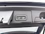 Volvo XC60 T8 Recharge Ultimate Dark | 19" Allseason | Luchtvering |  Geventileerd Nappa | Stoelmassage | Harman Kardon | Trekhaak | Panoramadak | 360 Camera | Getint & Gelaagd Glas