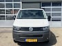 Volkswagen Transporter Kombi 2.0 TDI DSG Automaat L1H1 BTW en BPM vrij Airco Cruise control Marge Trekhaak PDC 1e eigenaar Ideaal voor ombouw naar camper Euro 5